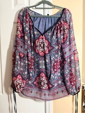 White House Black Market Blue & Burgundy Paisley Peasant Tunic